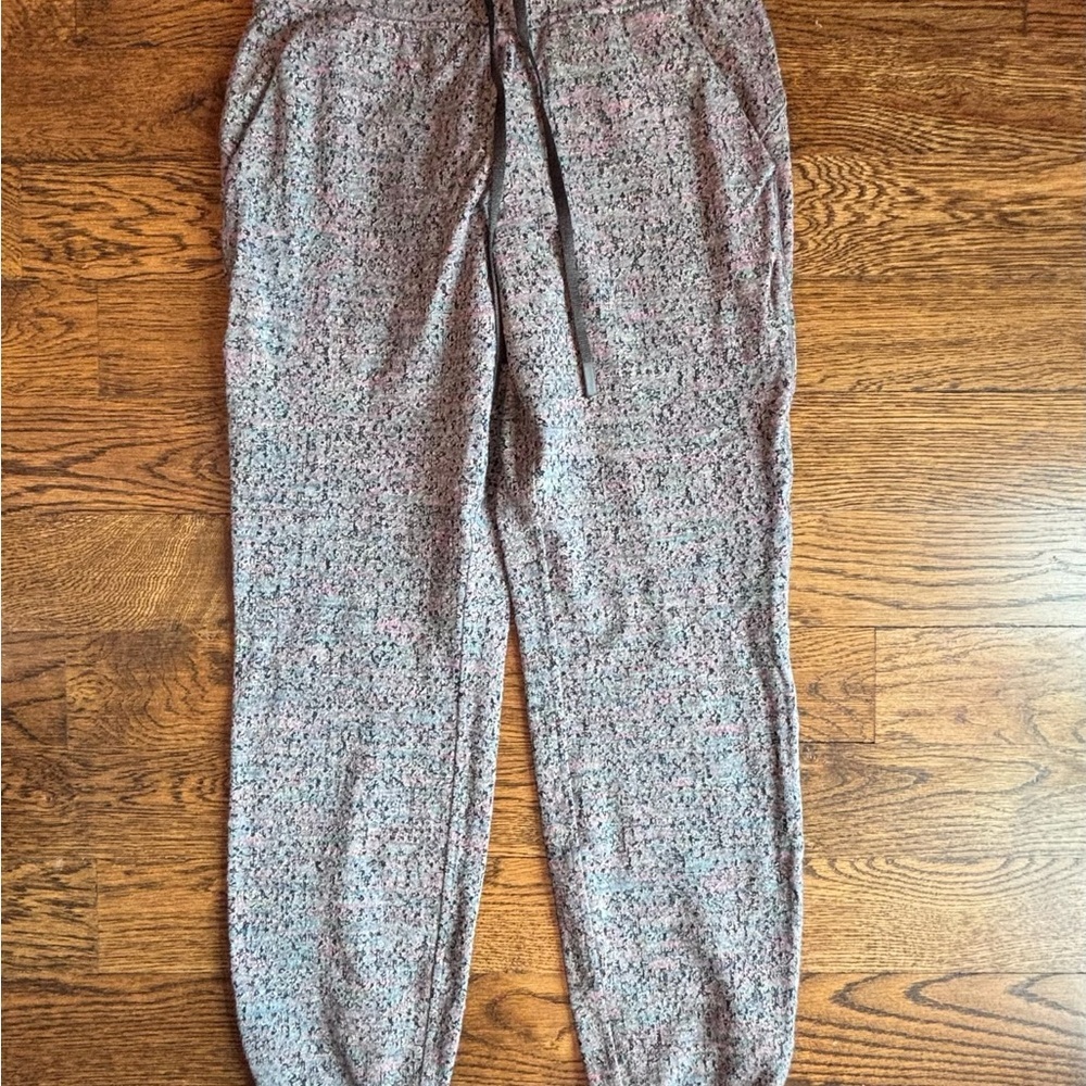 Lululemon Cozy Joggers | Women’s Size 4 | Heathered Gray with Multicolors
